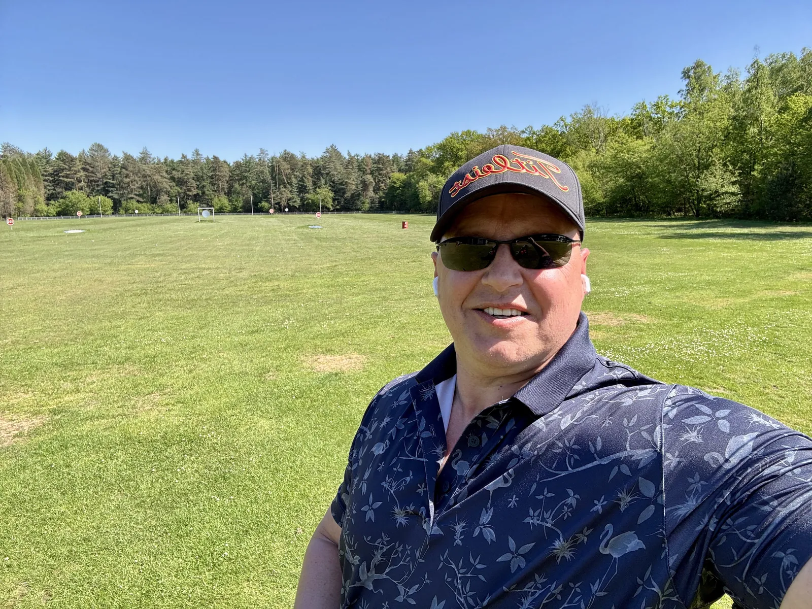 Dirk Steigels während des Golfmarathons auf dem Golfplatz
